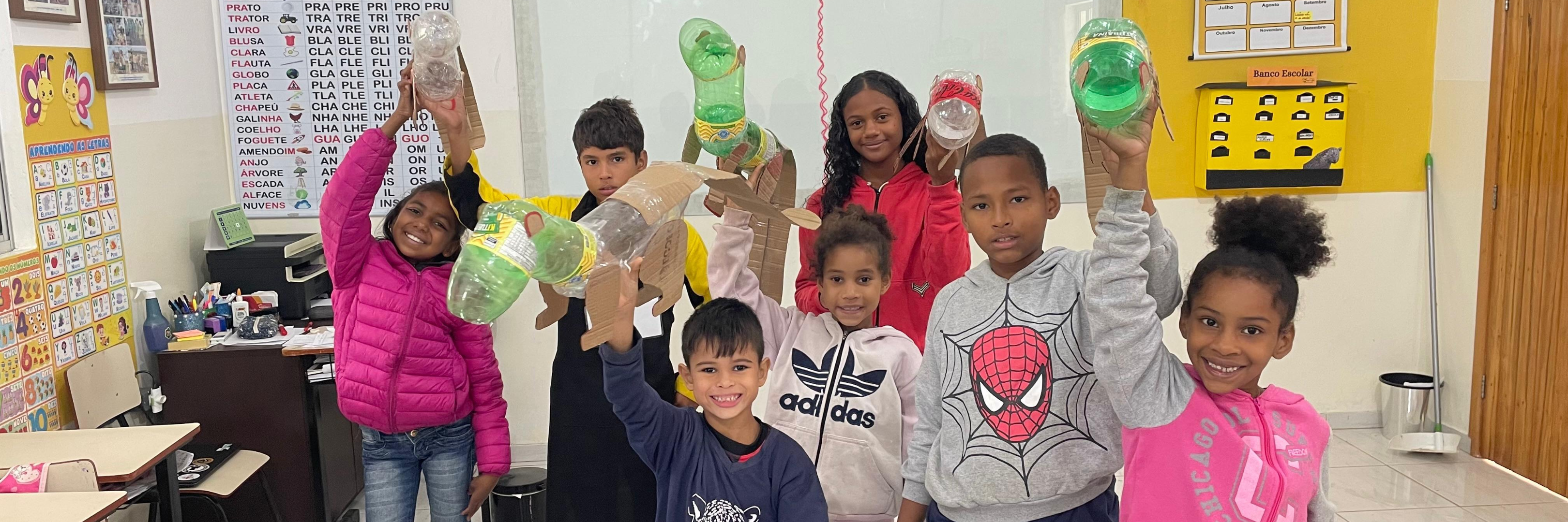 Educação Ambiental e Criatividade: Crianças aprendem sobre ariranhas e reciclagem no Pantanal